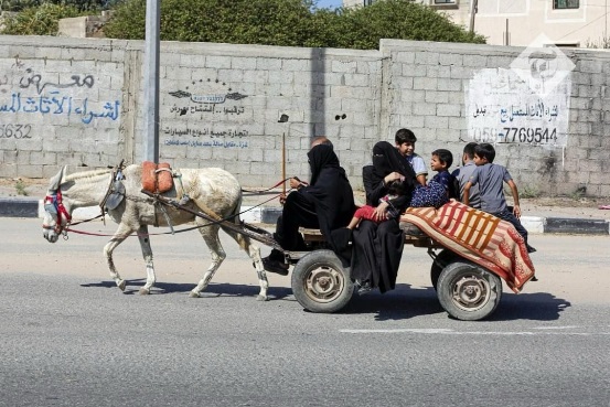 Citizens in Gaza. Credit: ‘The Telegraph FB page’.